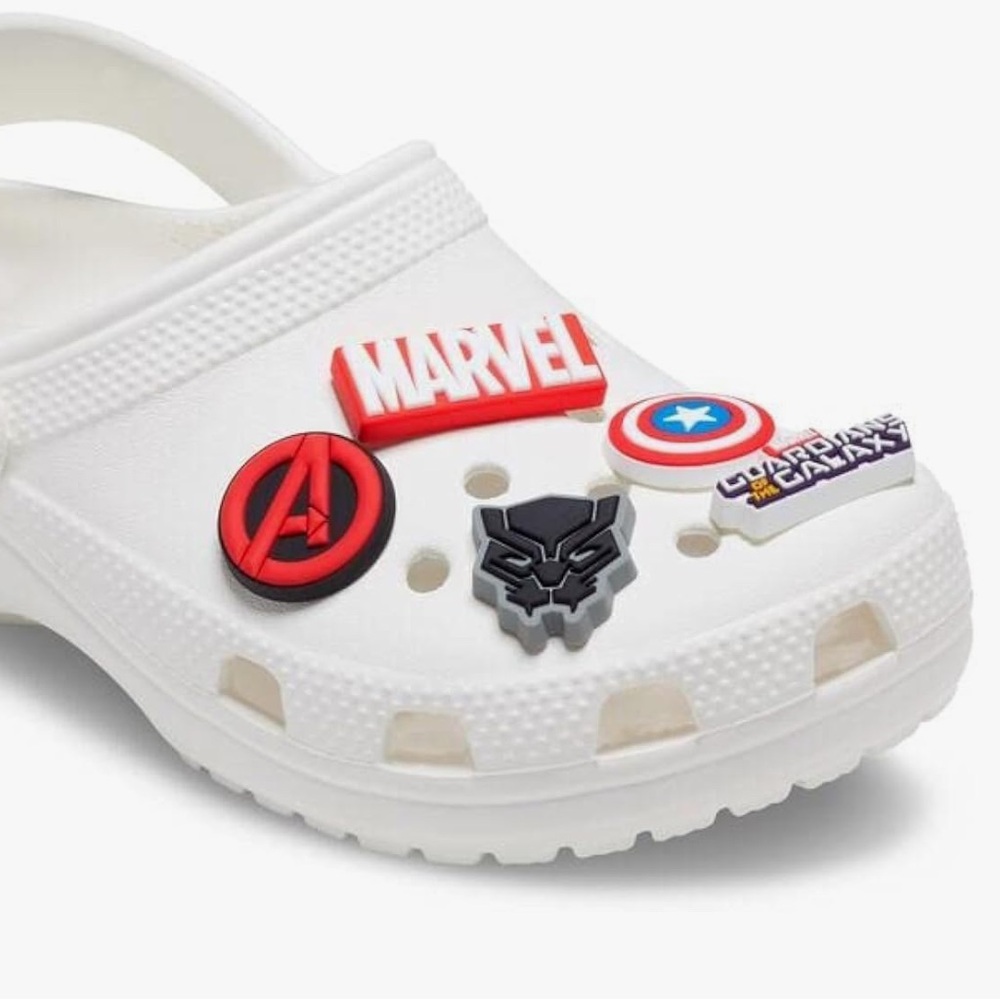 ❣️4 for $15❣️Marvel Crocs Jibbitz shoe charm set|captain America/black panther